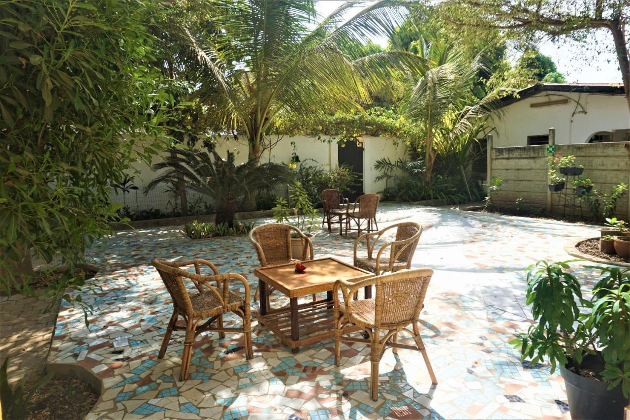 B & B Villa Calliandra Bijilo 외부 사진