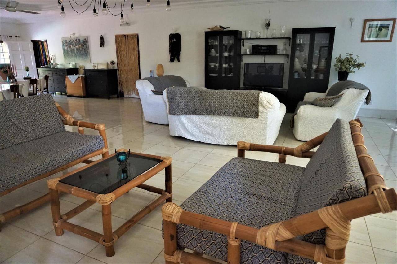B & B Villa Calliandra Bijilo 외부 사진