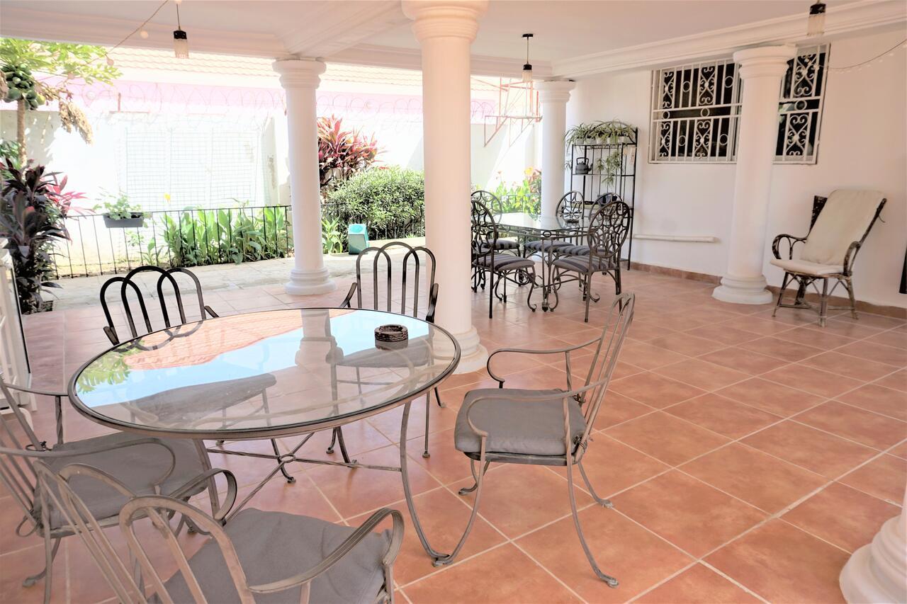 B & B Villa Calliandra Bijilo 외부 사진